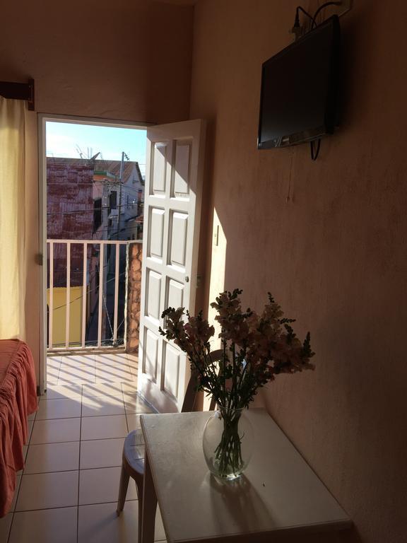 Hotel Villa Margarita Flores Szoba fotó