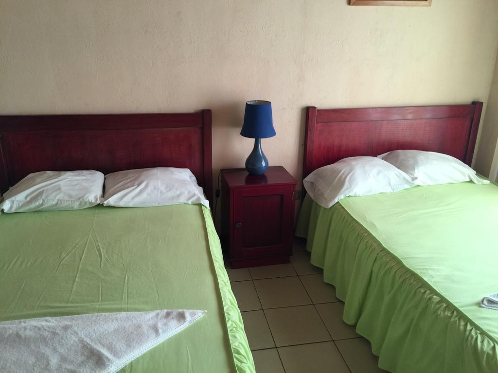 Hotel Villa Margarita Flores Szoba fotó